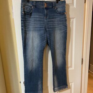 Gently worn INC straight leg crop jeans 12